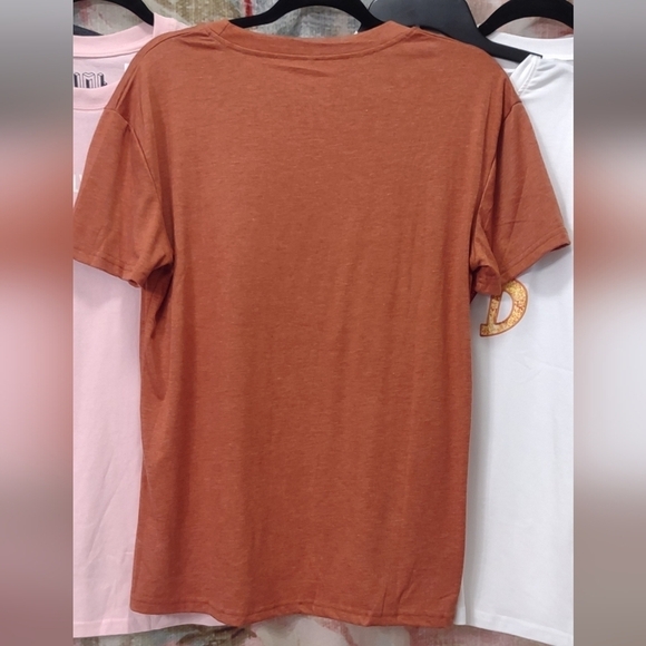 Unisex Medium T SHIRT 🧡 HAVE THE DAY YOU DESERVE - Picture 5 of 7